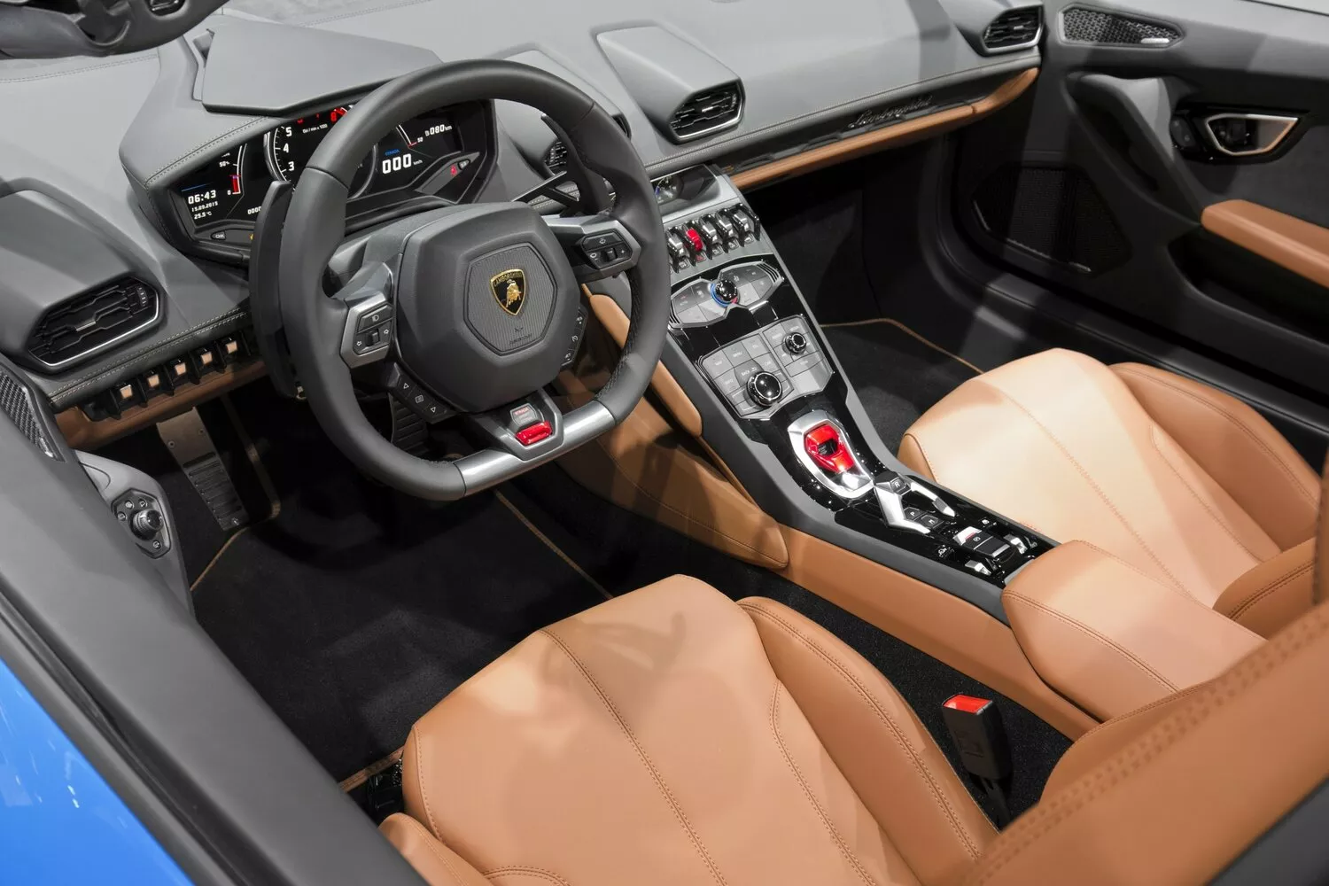 Фото места водителя Lamborghini Huracán   2014 -  2024 
                                            