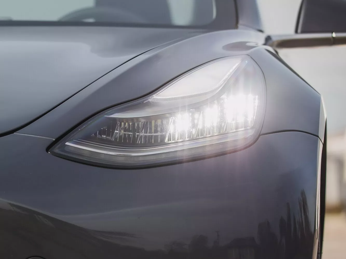 Фото передних фар Tesla Model 3  I 2017 -  2024 
                                            