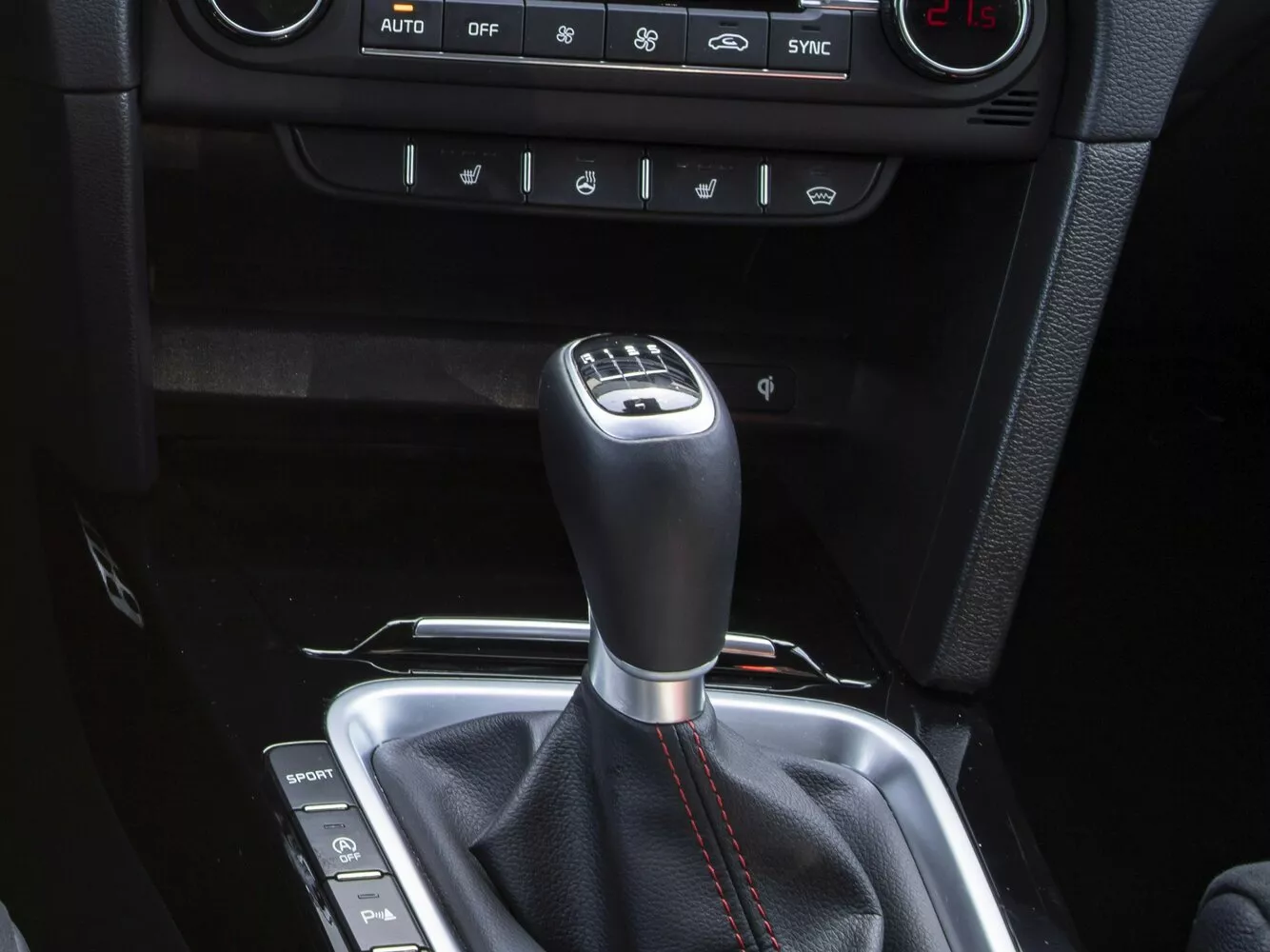 Фото коробки передач Kia Ceed GT  II 2018 -  2024 
                                            