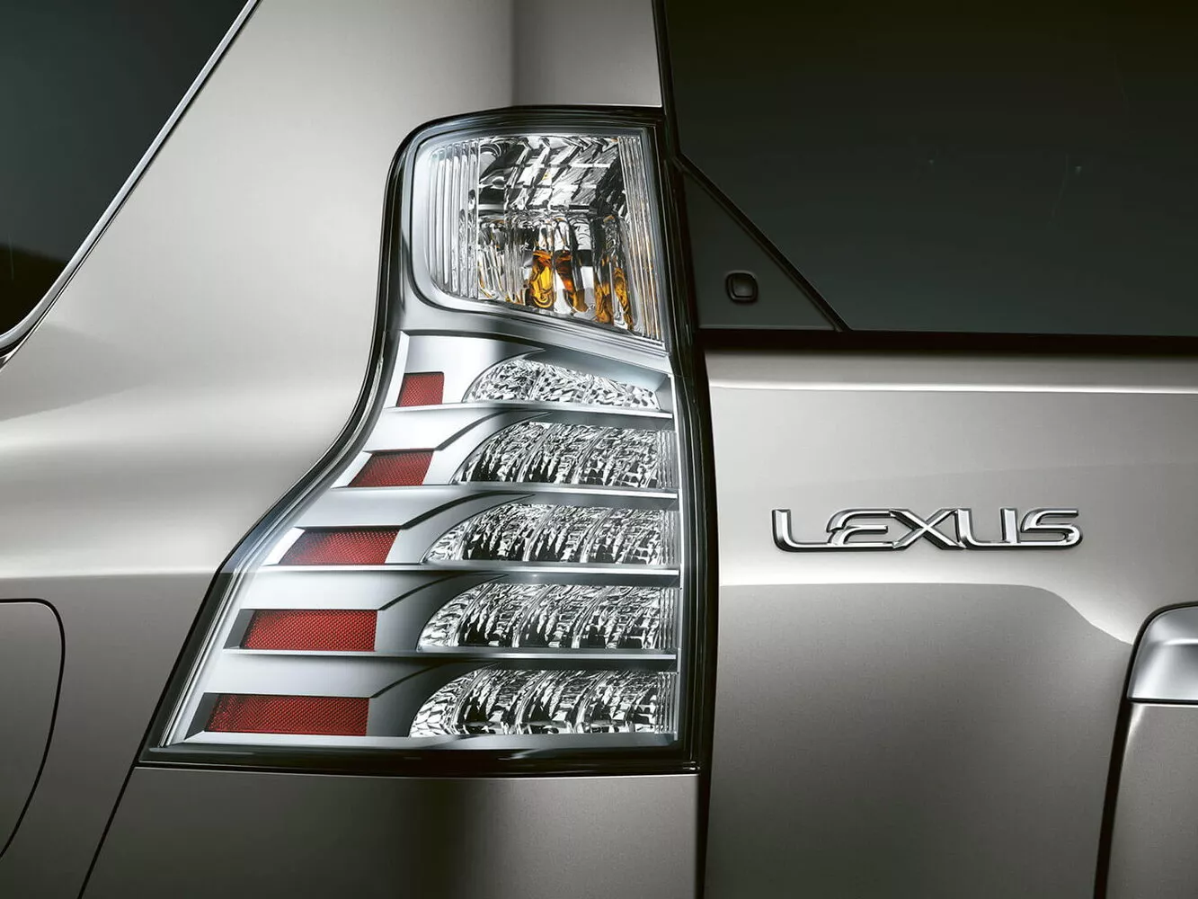 Фото задних фонорей Lexus GX  II Рестайлинг 2 2019 -  2024 
                                            