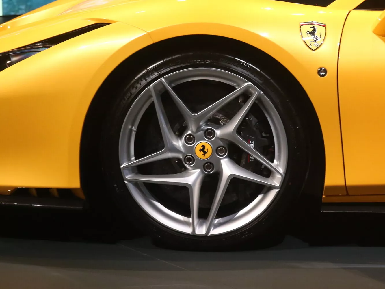 Фото дисков Ferrari F8 Spider  2019 -  2024 
                                            