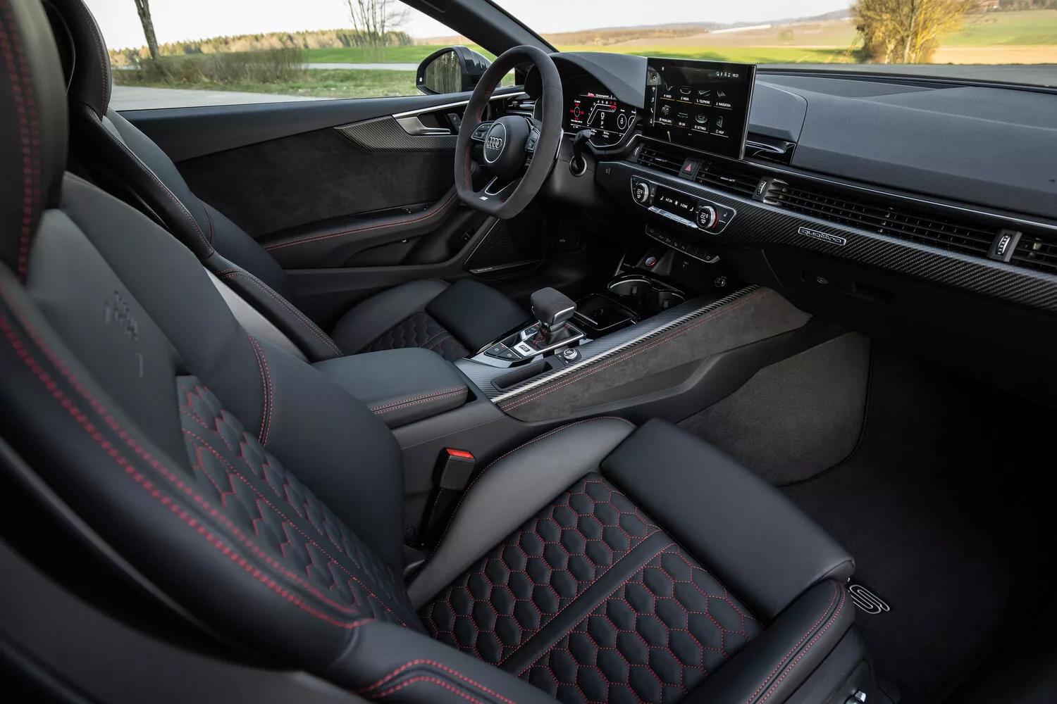 Фото салона спереди Audi RS 5  II (F5) Рестайлинг 2019 -  2024 
                                            