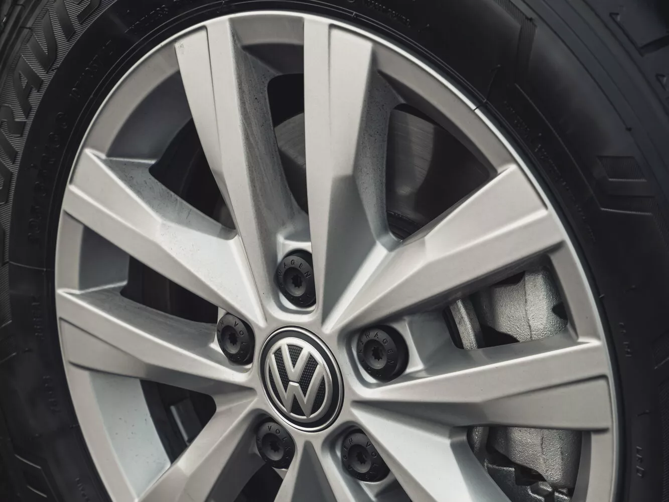 Фото дисков Volkswagen Transporter  T6 Рестайлинг 2019 -  2024 
                                            
