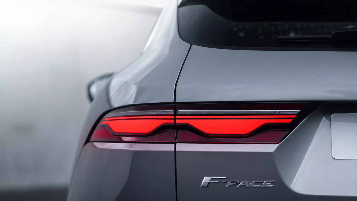 Фото задних фонорей Jaguar F-Pace  I Рестайлинг 2020 -  2024 
                                            