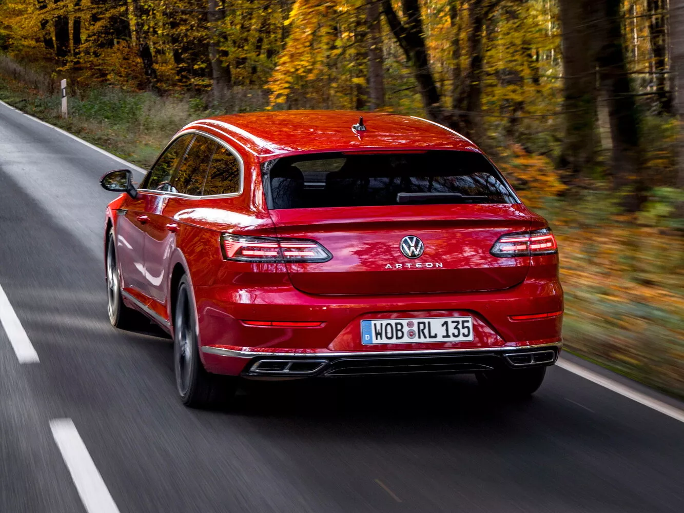Фото сзади Volkswagen Arteon Shooting Brake I Рестайлинг 2020 -  2024 
                                            