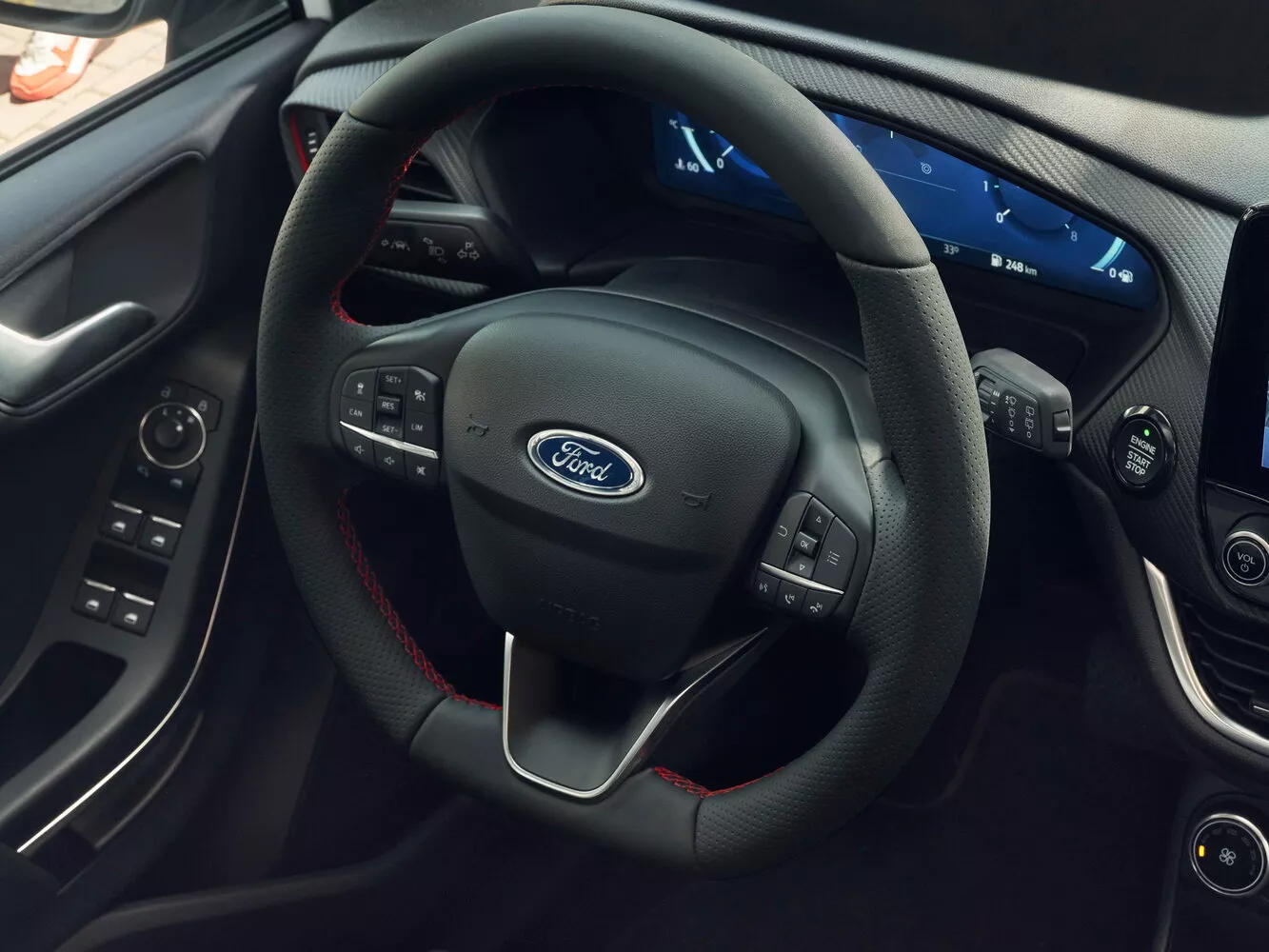 Фото рулевого колеса Ford Fiesta Active Mk7 Рестайлинг 2021 -  2024 
                                            
