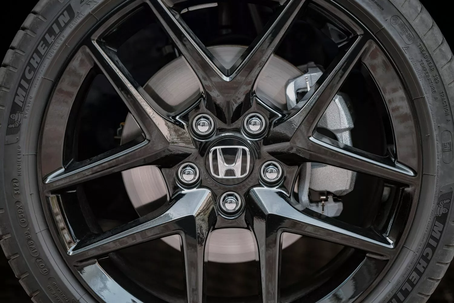 Фото дисков Honda Civic  XI 2021 -  2024 
                                            