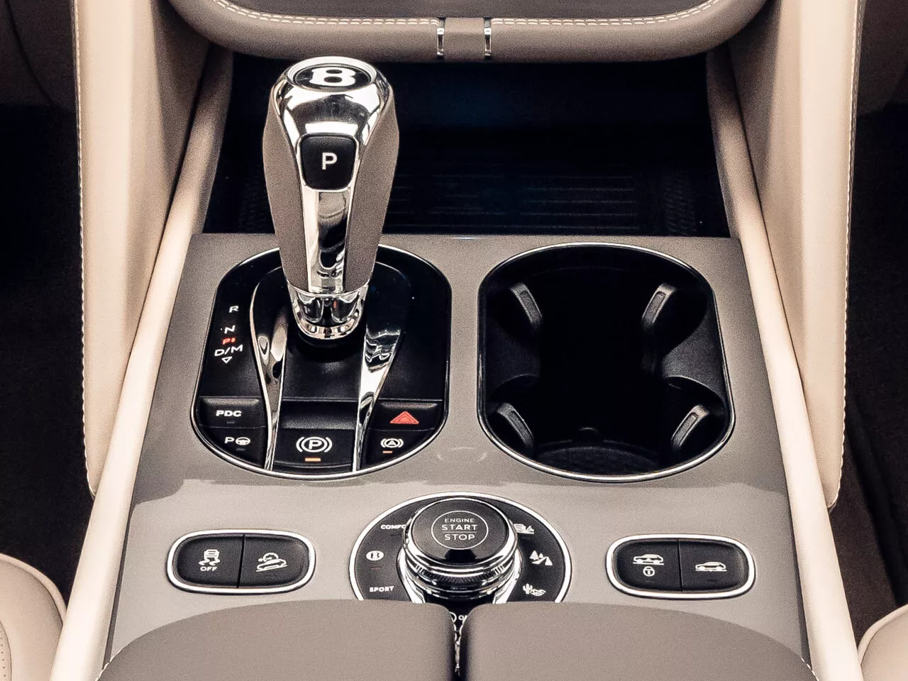 Фото коробки передач Bentley Bentayga EWB I Рестайлинг 2020 -  2024 
                                            