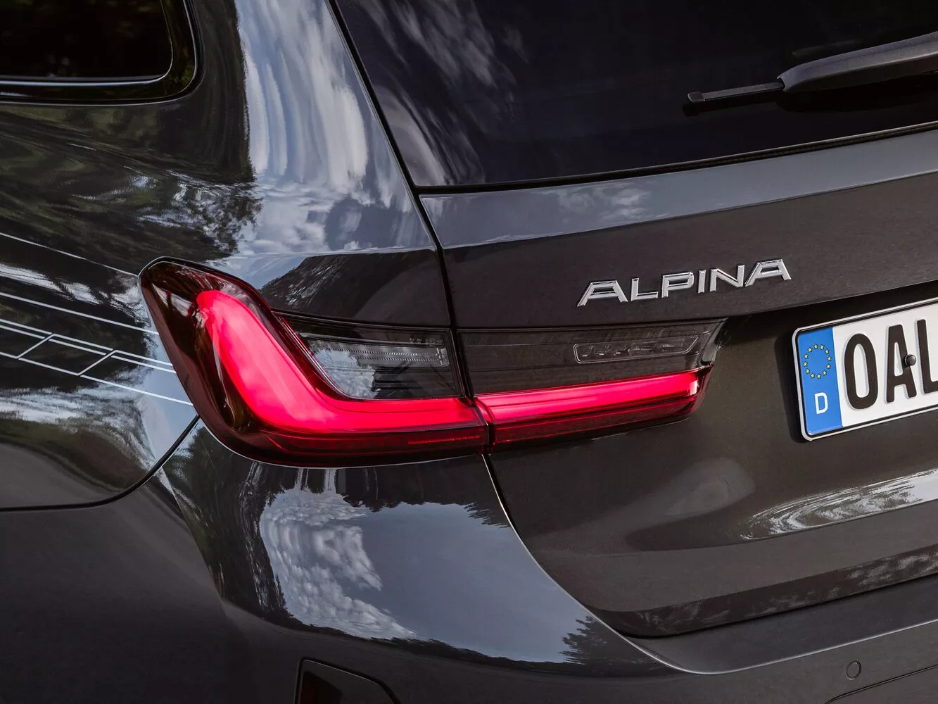 Фото задних фонорей Alpina D3  G20 Рестайлинг 2022 -  2024 
                                            