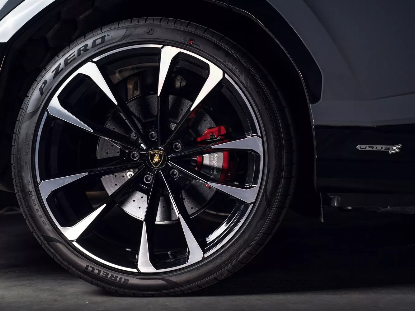 Фото дисков Lamborghini Urus S I Рестайлинг 2022 -  2024 
                                            