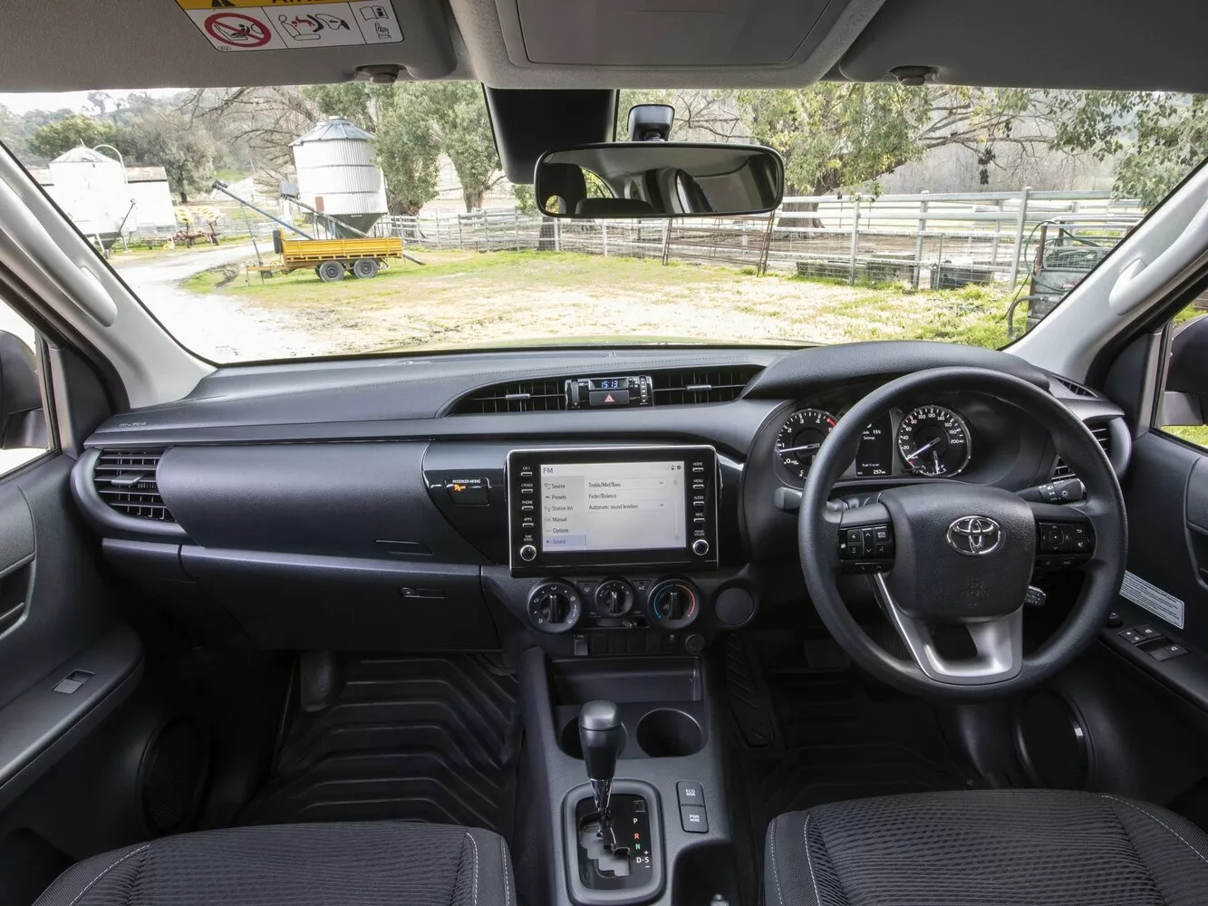 Фото торпеды Toyota Hilux Extra Cab VIII Рестайлинг 2020 -  2024 
                                            