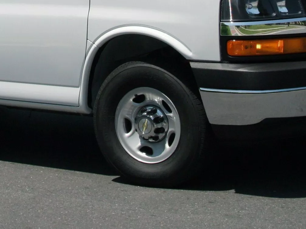 Фото дисков Chevrolet Express  II 2002 -  2024 
                                            